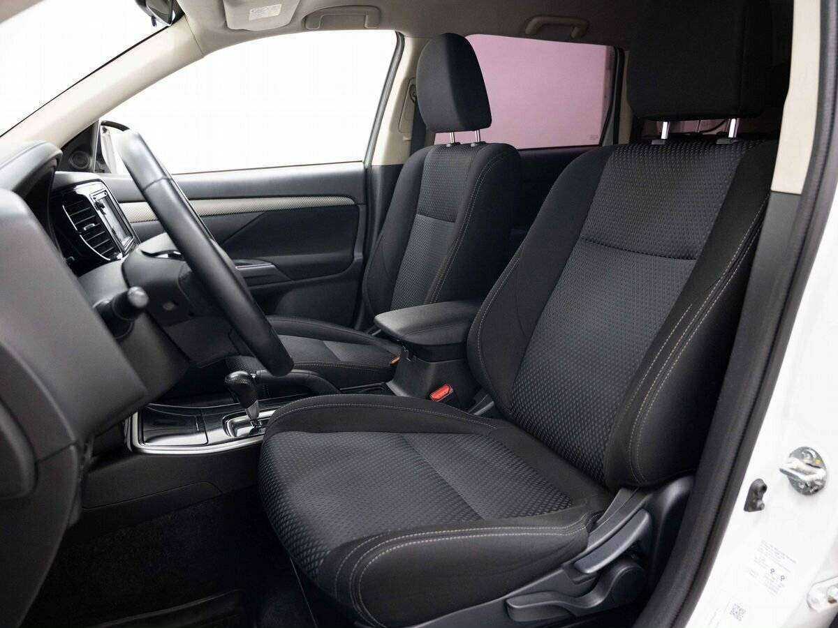 Mitsubishi Outlander с пробегом — 2017 год. Фото: #7
