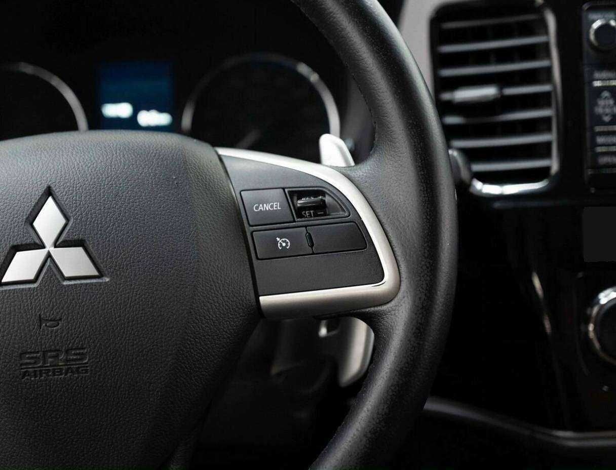 Mitsubishi Outlander с пробегом — 2013 год. Фото: #15