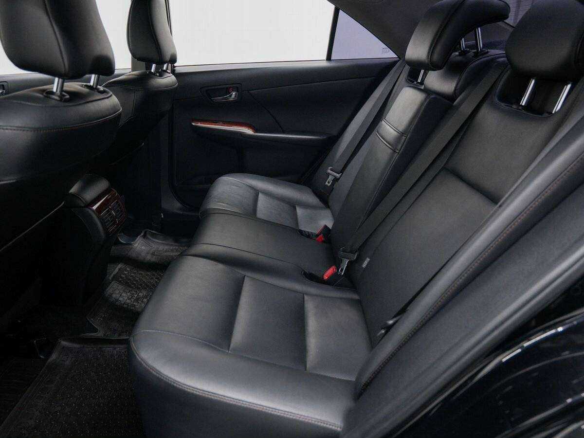 Toyota Camry с пробегом — 2014 год. Фото: #12