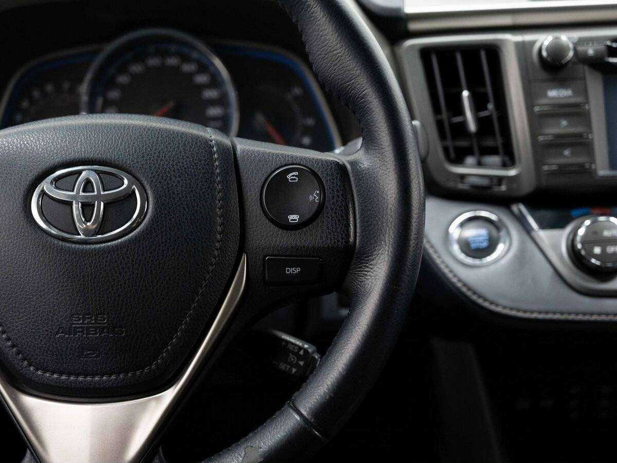 Toyota RAV4 с пробегом — 2014 год. Фото: #15