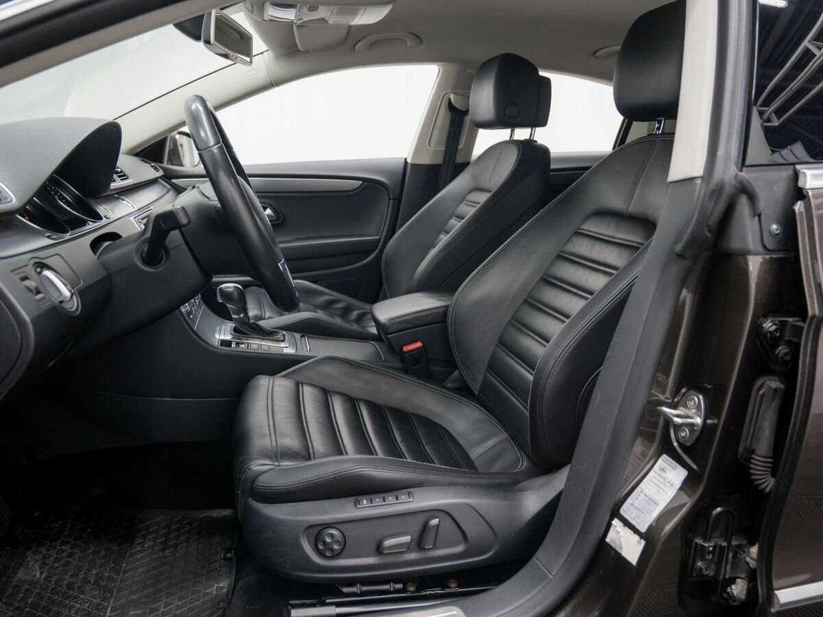 Volkswagen Passat CC с пробегом — 2012 год. Фото: #13