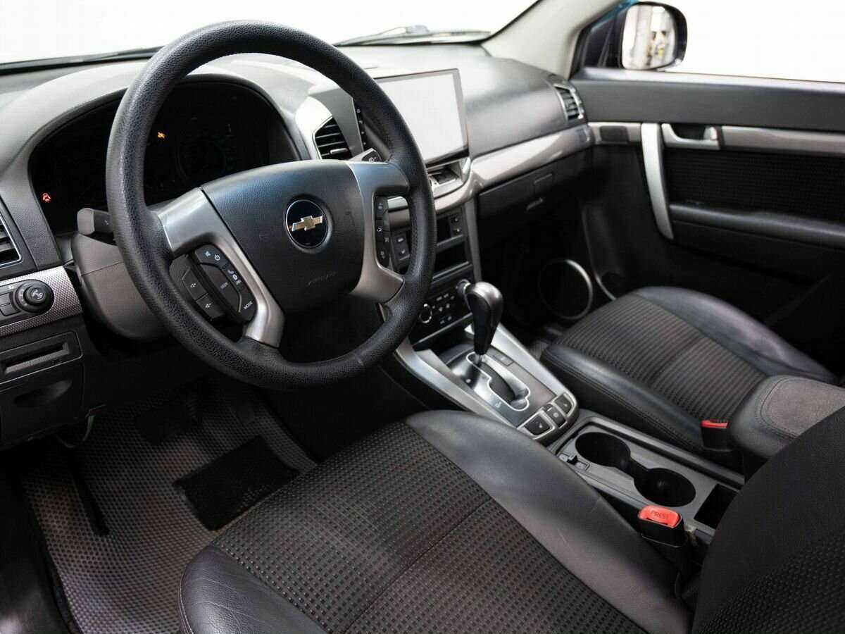 Chevrolet Captiva с пробегом — 2012 год. Фото: #6