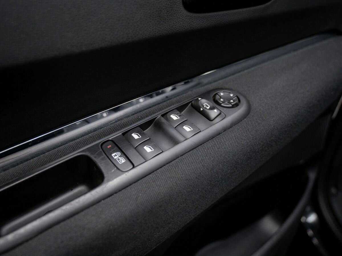 Peugeot 3008 с пробегом — 2014 год. Фото: #14