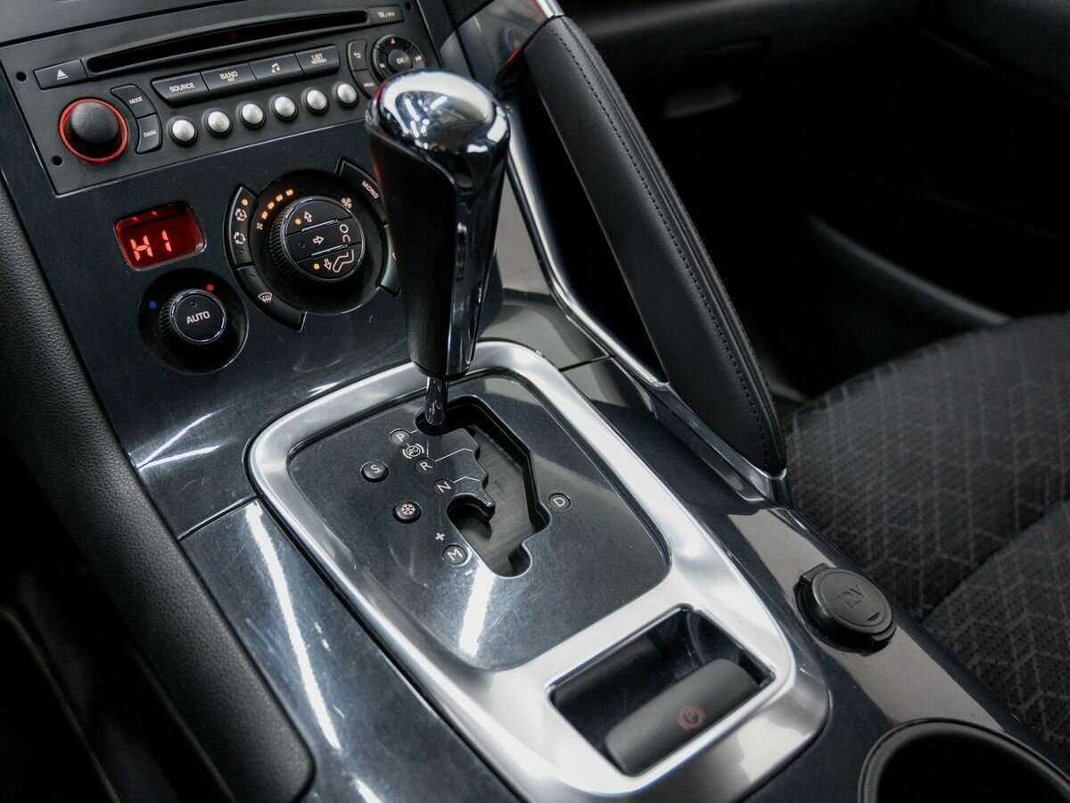 Peugeot 3008 с пробегом — 2014 год. Фото: #17