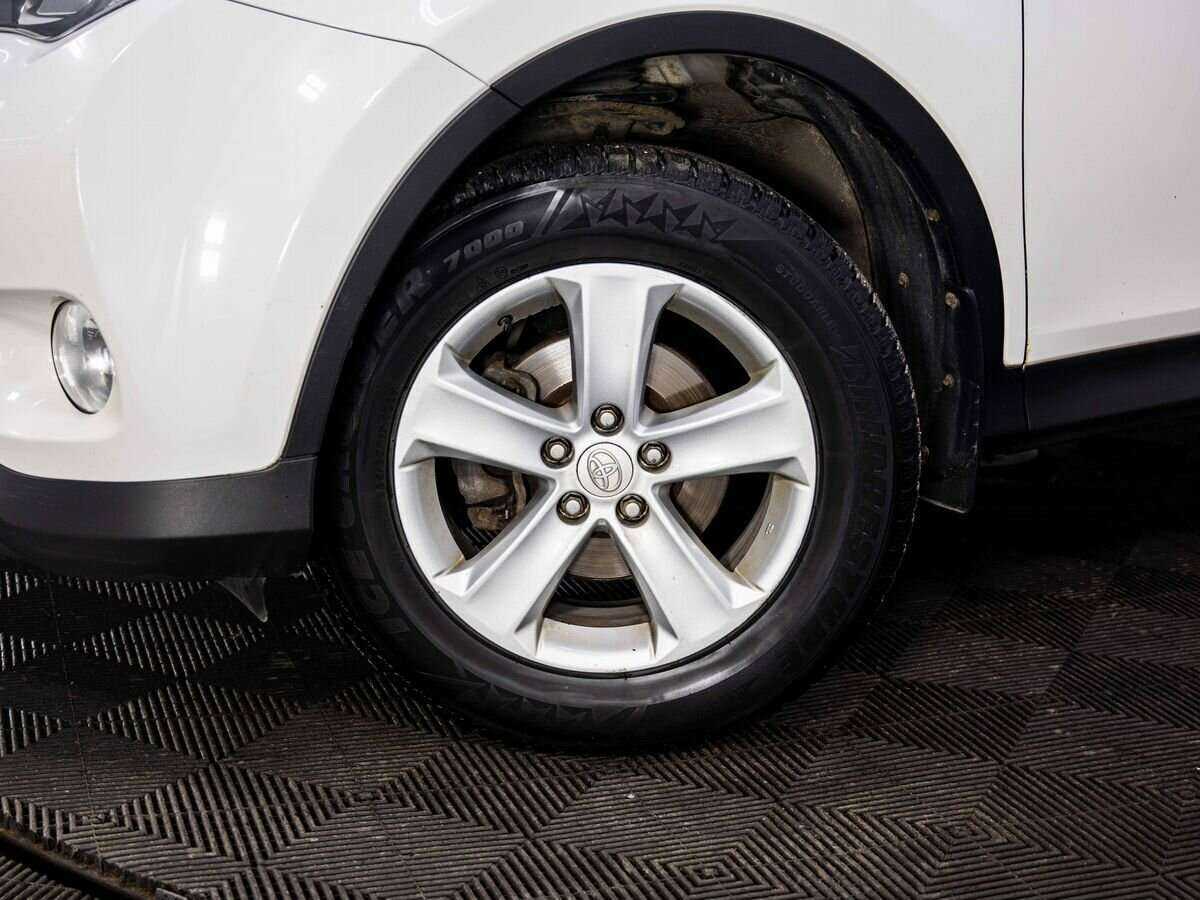 Toyota RAV4 с пробегом — 2013 год. Фото: #8