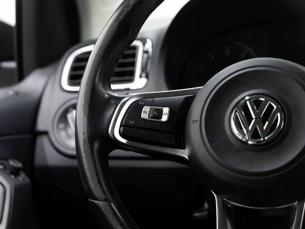 Volkswagen Polo с пробегом — 2018 год. Фото: #14