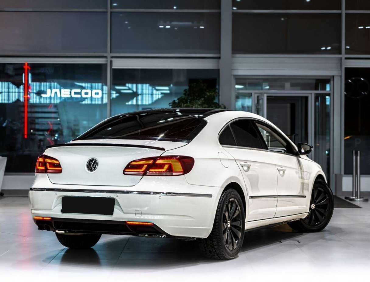 Volkswagen Passat CC с пробегом — 2012 год. Фото: #2