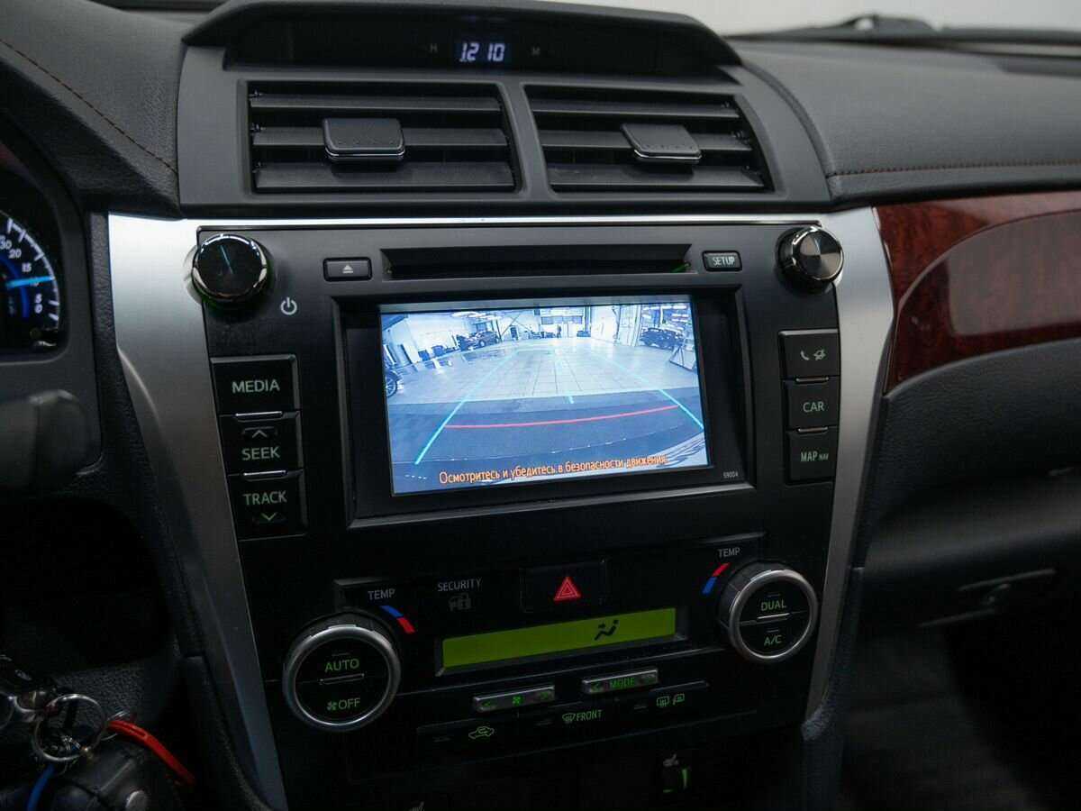 Toyota Camry с пробегом — 2014 год. Фото: #24