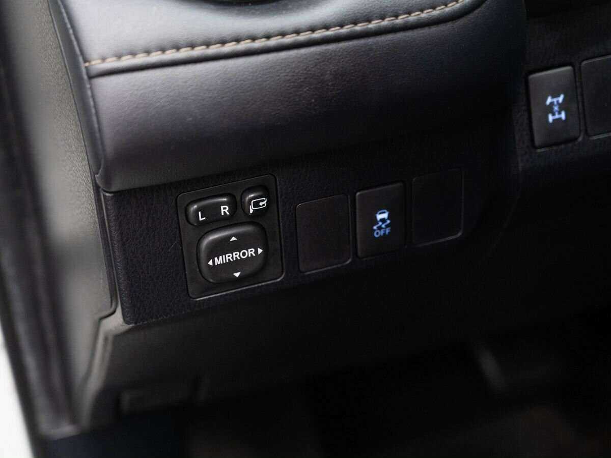 Toyota RAV4 с пробегом — 2014 год. Фото: #15