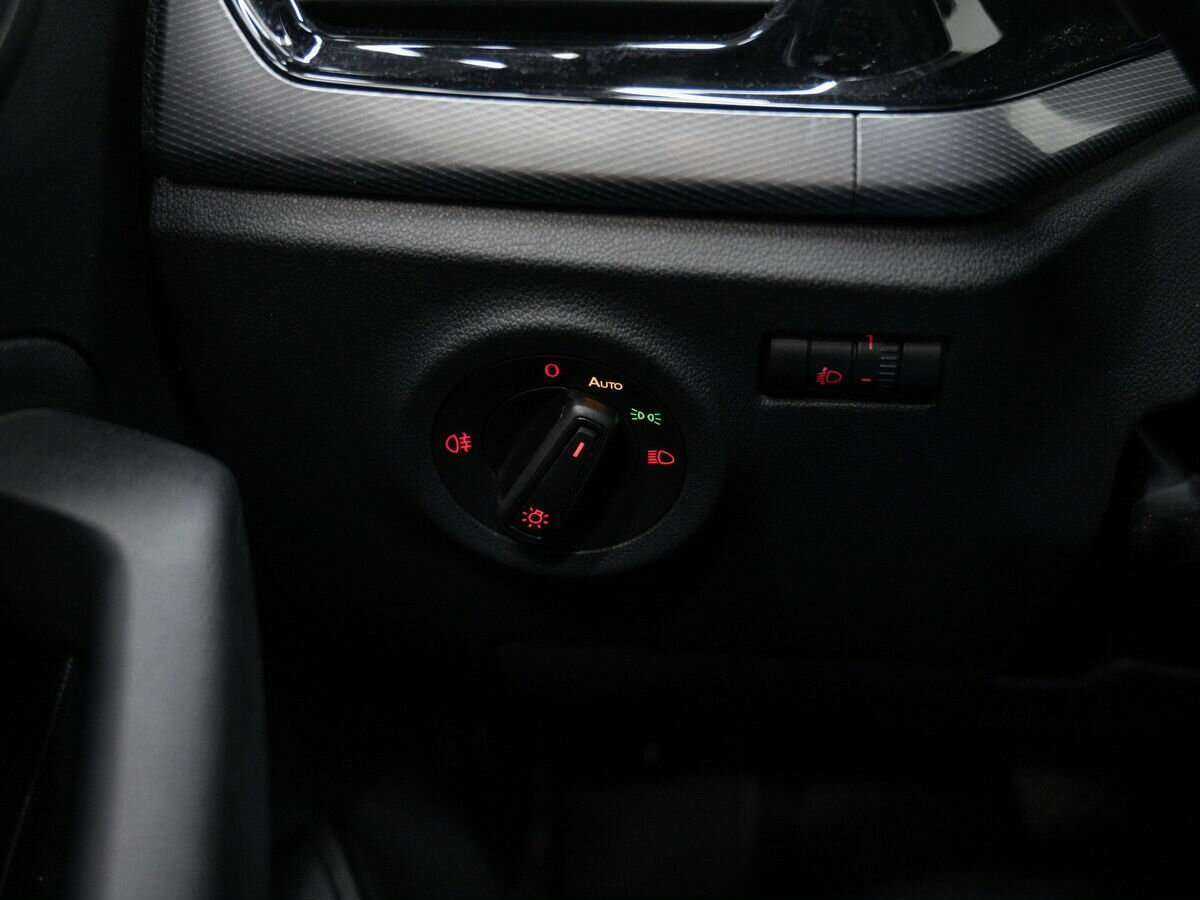 Volkswagen Polo с пробегом — 2020 год. Фото: #16