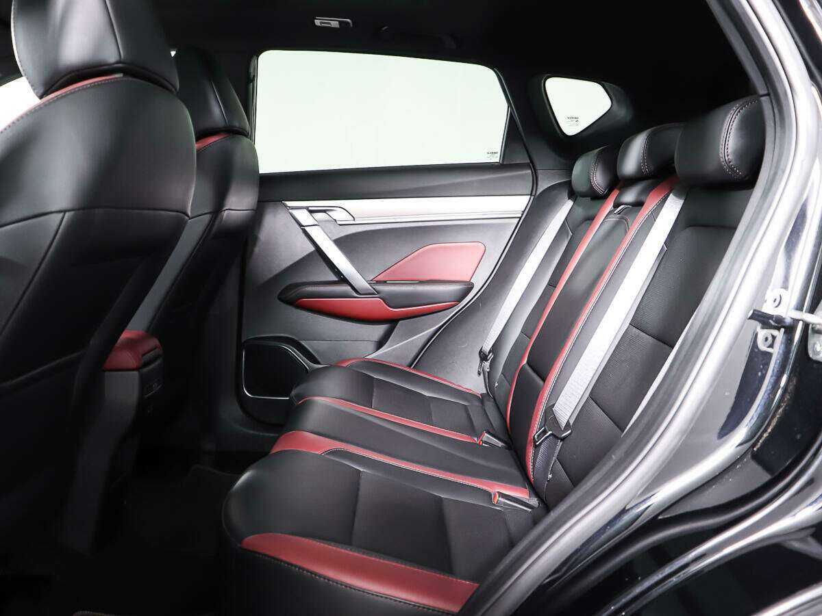 Geely Coolray с пробегом — 2022 год. Фото: #9