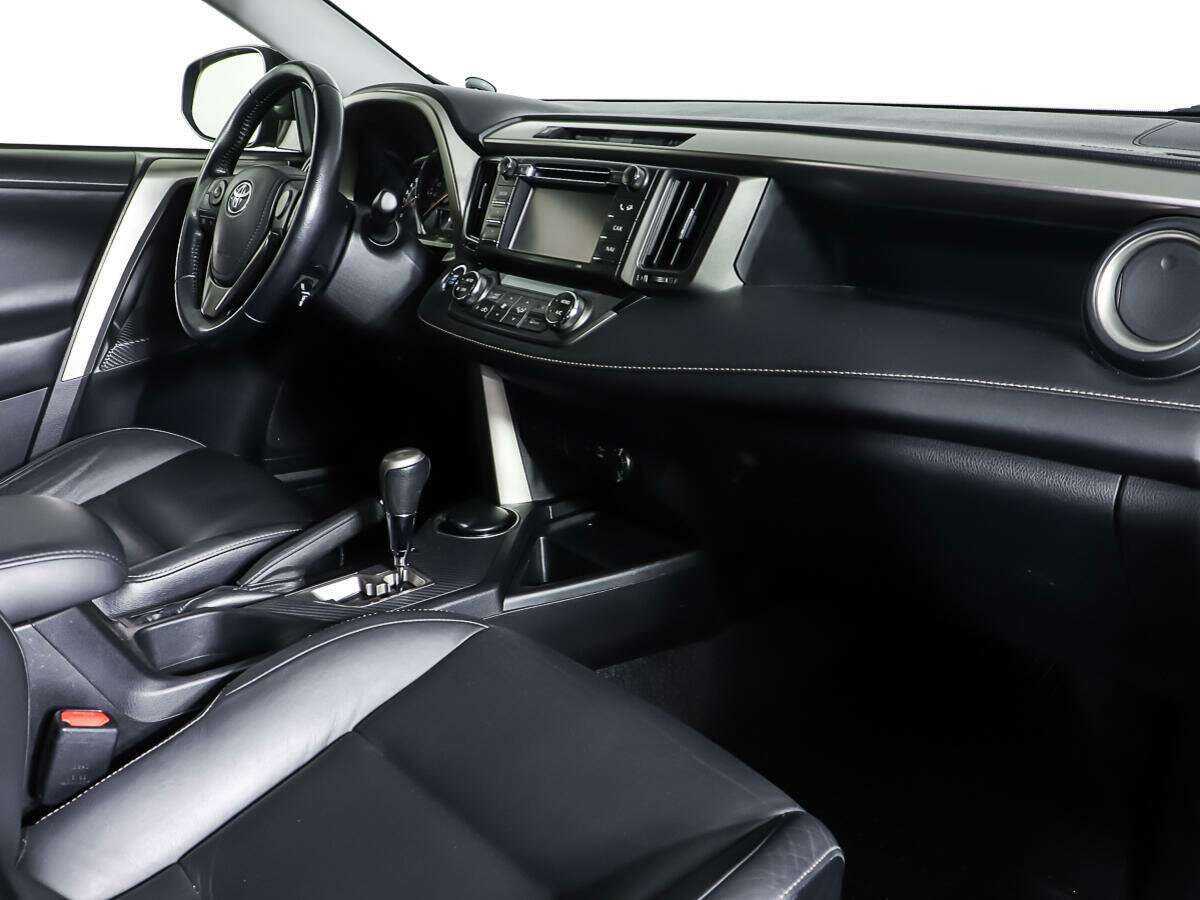 Toyota RAV4 с пробегом — 2013 год. Фото: #8