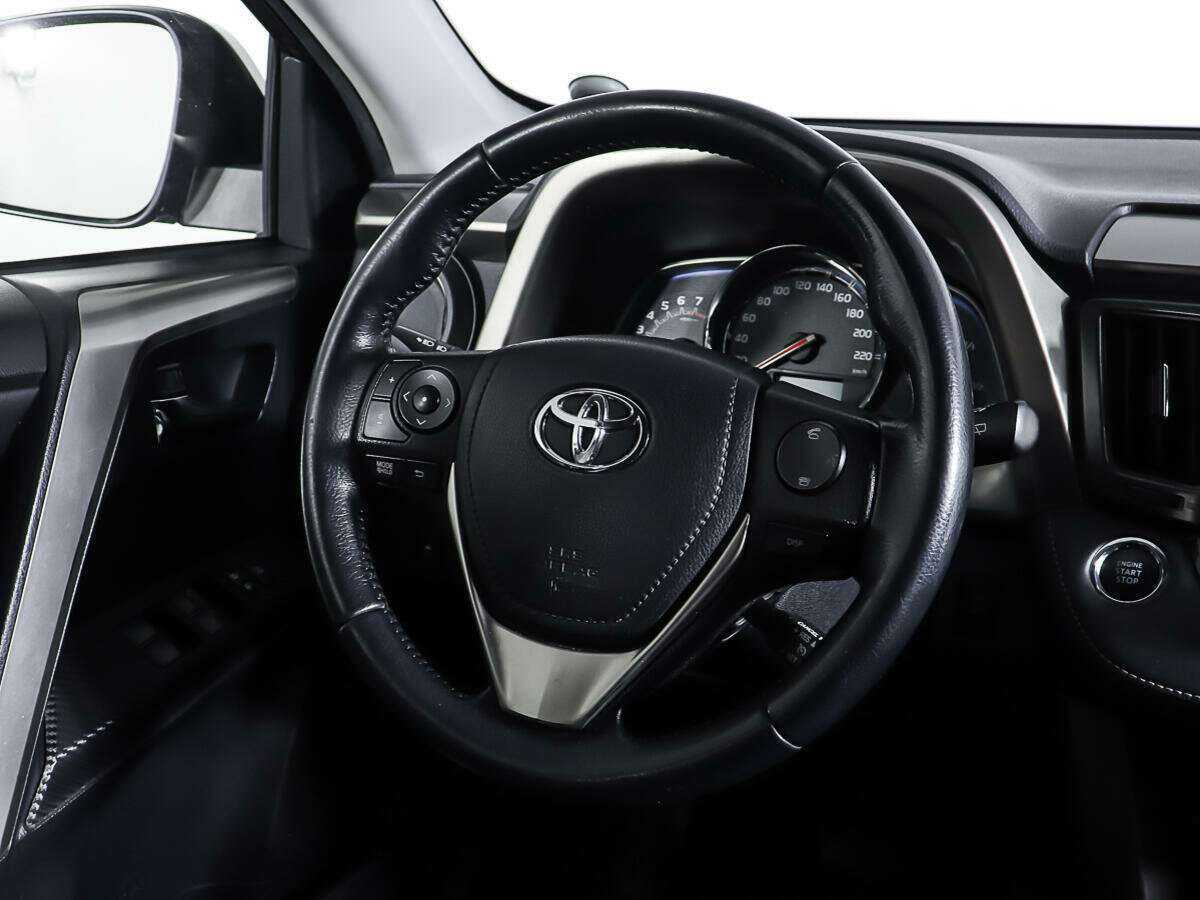 Toyota RAV4 с пробегом — 2013 год. Фото: #14