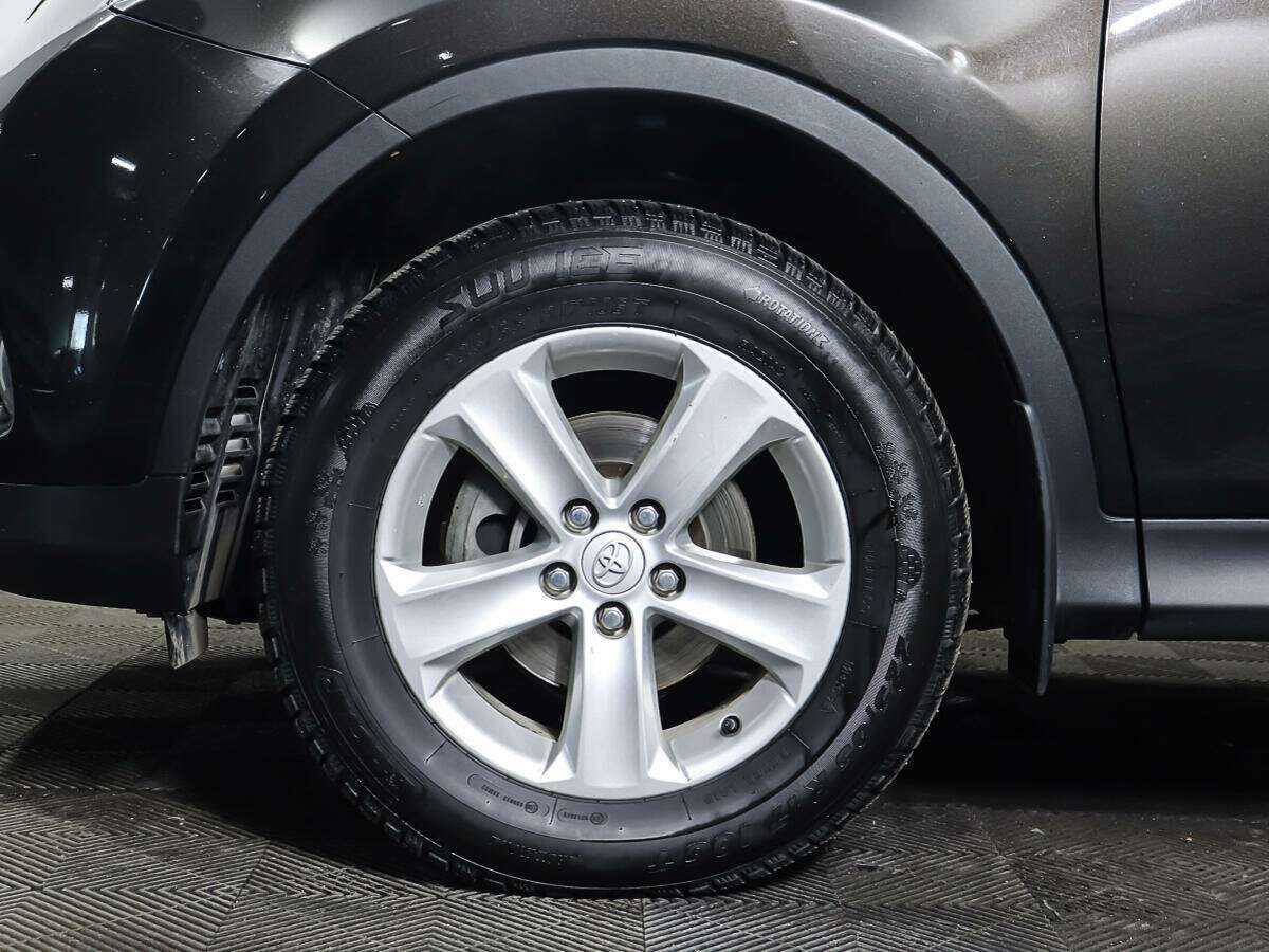 Toyota RAV4 с пробегом — 2014 год. Фото: #24