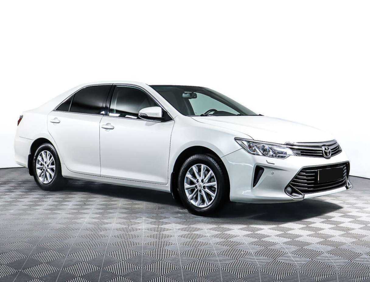 Toyota Camry с пробегом — 2014 год. Фото: #2