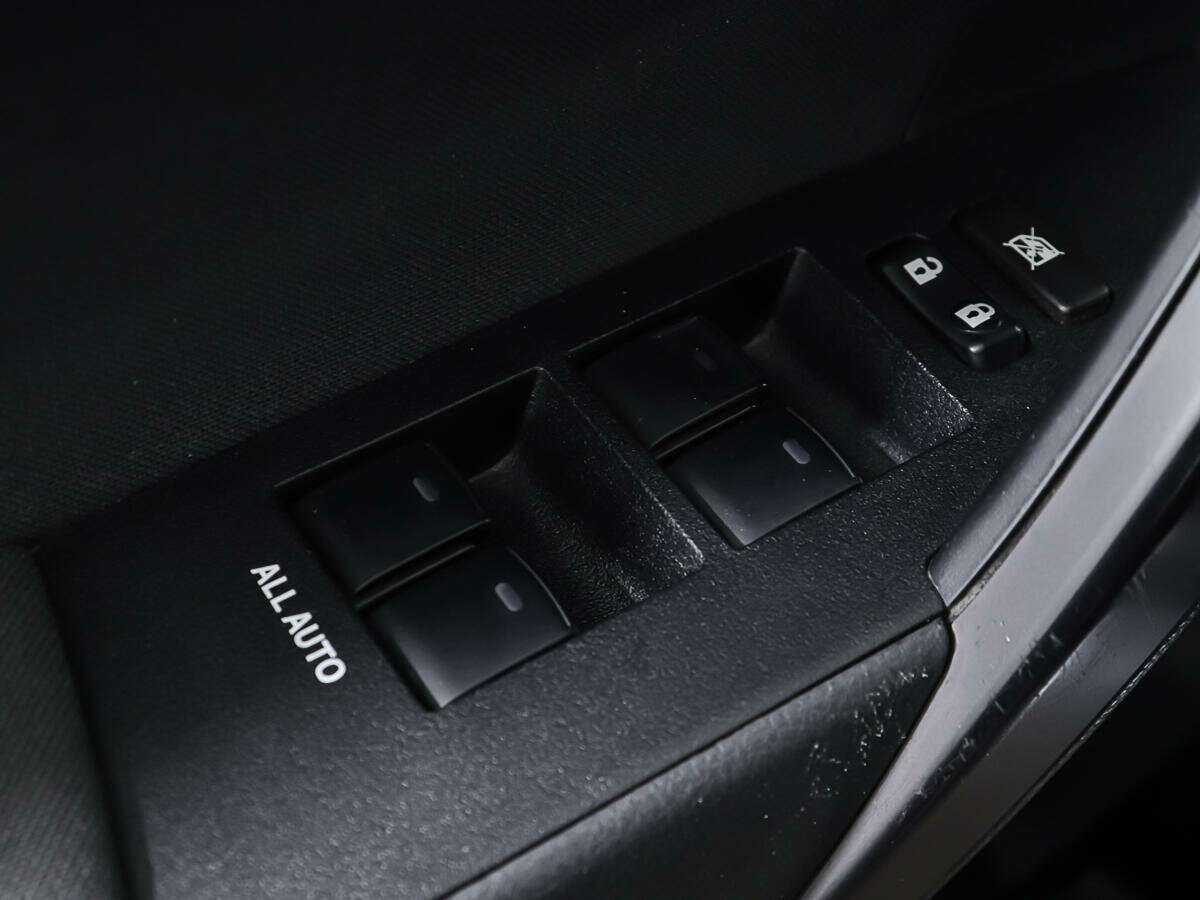 Toyota Corolla с пробегом — 2016 год. Фото: #15