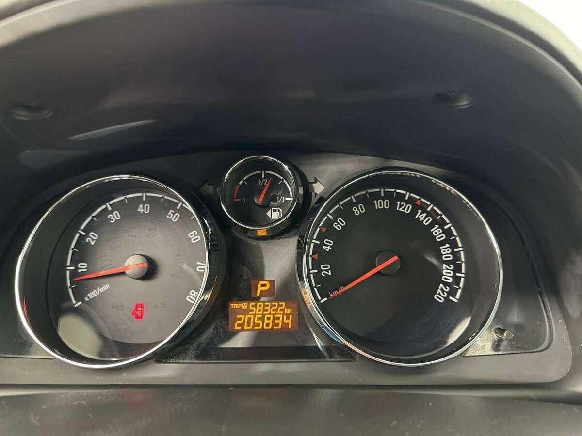 Opel Antara с пробегом — 2013 год. Фото: #10