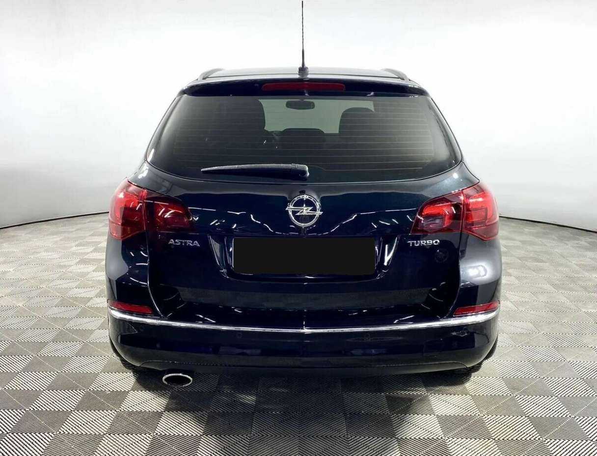 Opel Astra с пробегом — 2013 год. Фото: #5