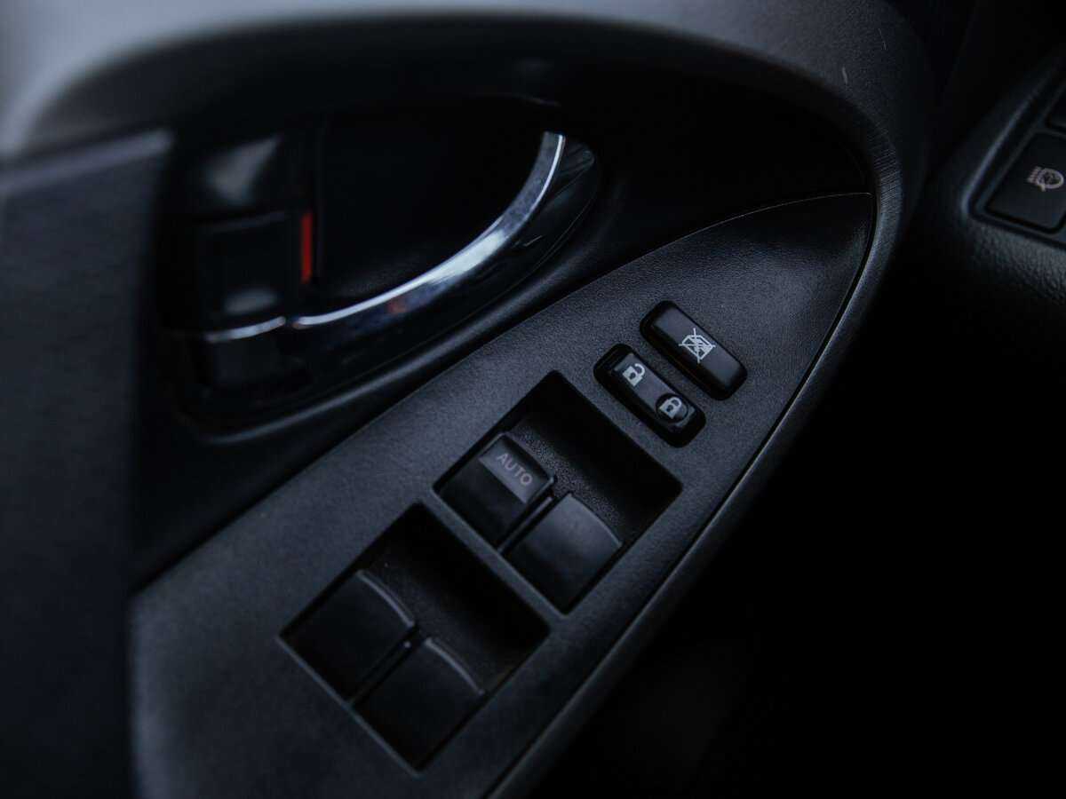 Toyota RAV4 с пробегом — 2012 год. Фото: #15