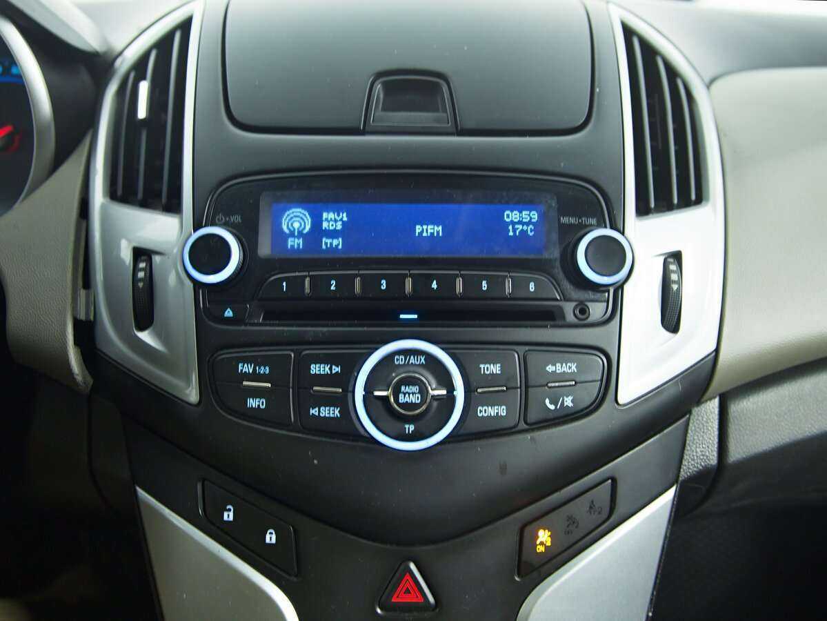 Chevrolet Cruze с пробегом — 2013 год. Фото: #15