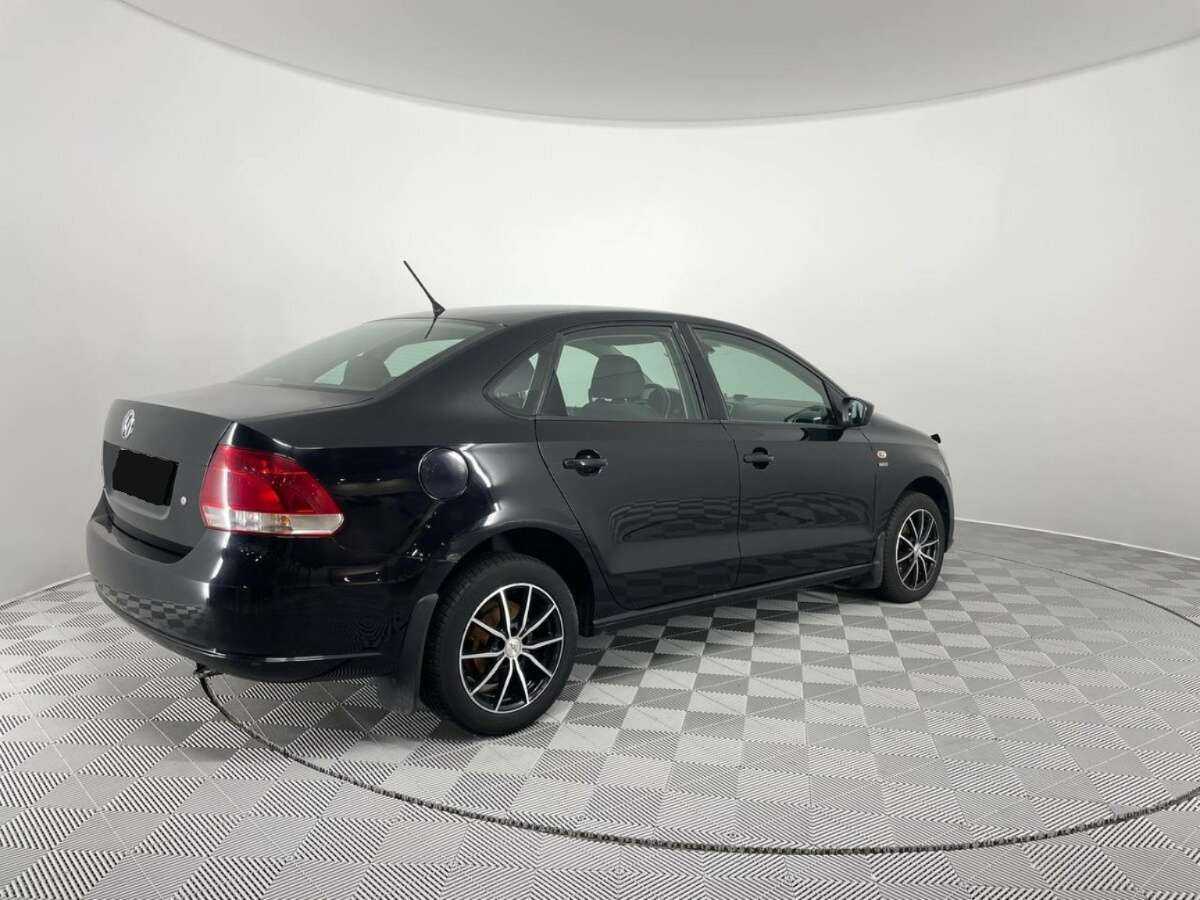 Volkswagen Polo с пробегом — 2013 год. Фото: #4