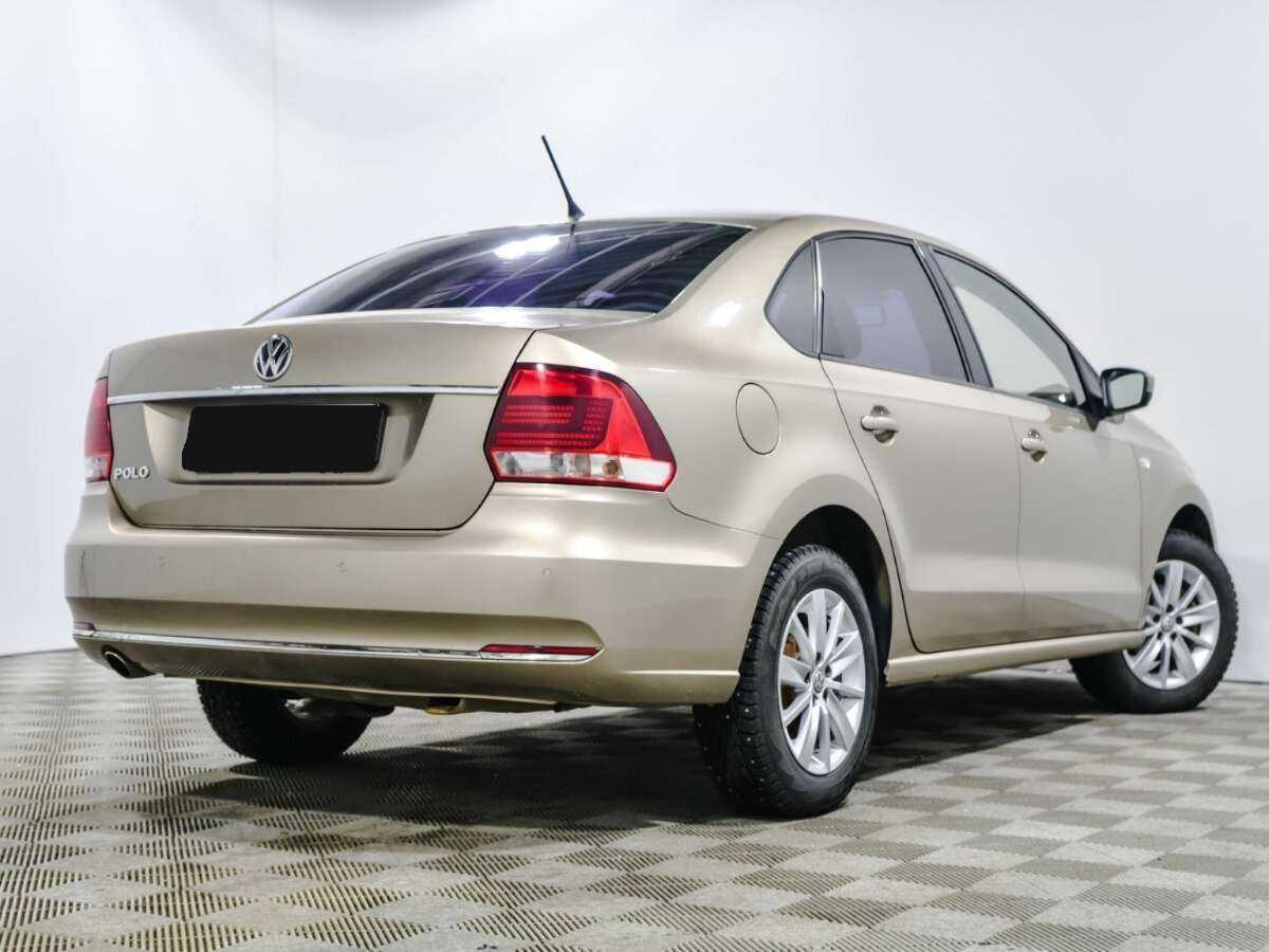 Volkswagen Polo с пробегом — 2015 год. Фото: #3