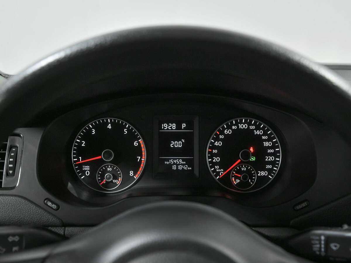 Volkswagen Jetta с пробегом — 2013 год. Фото: #7