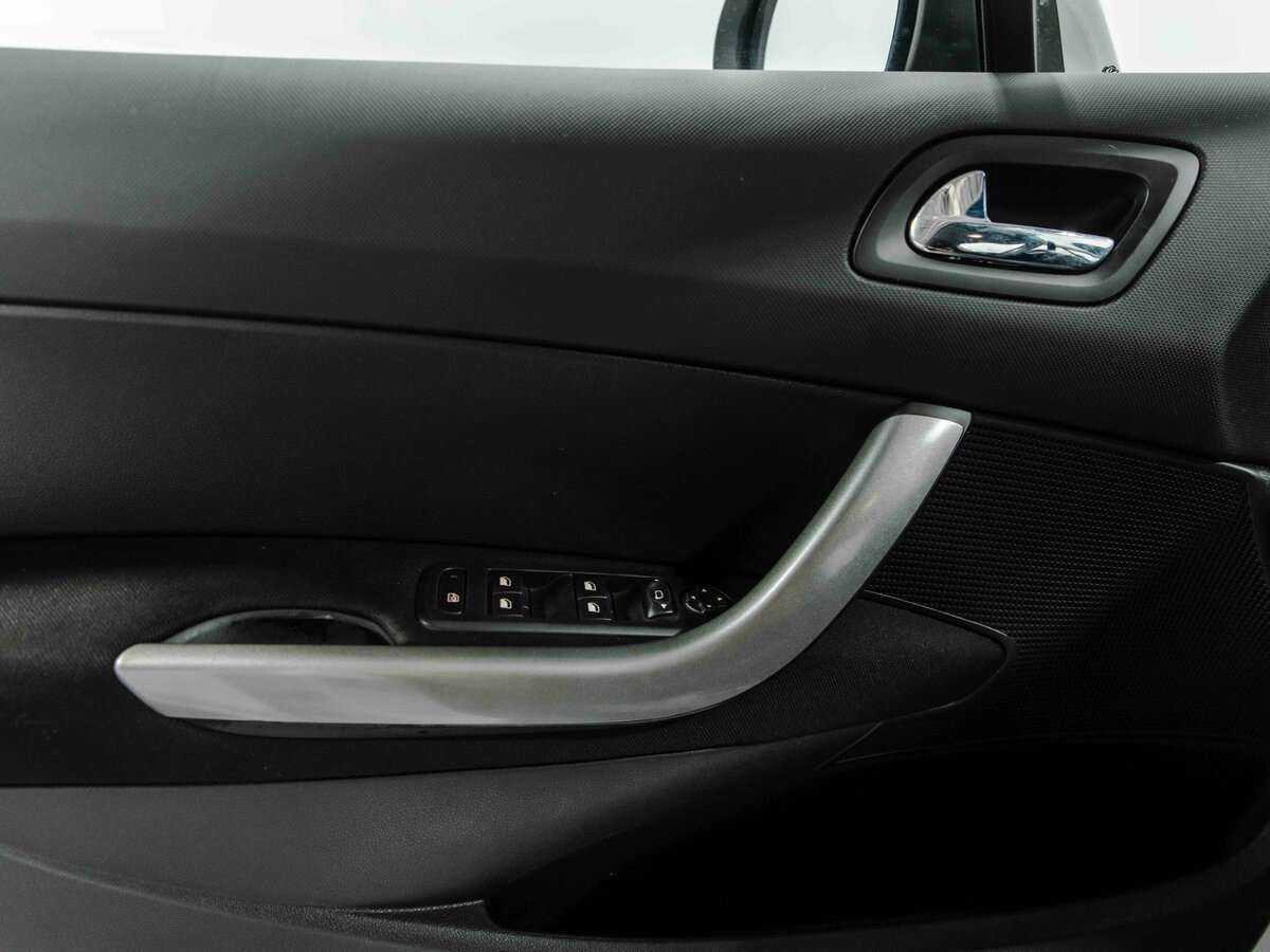 Peugeot 408 с пробегом — 2012 год. Фото: #10