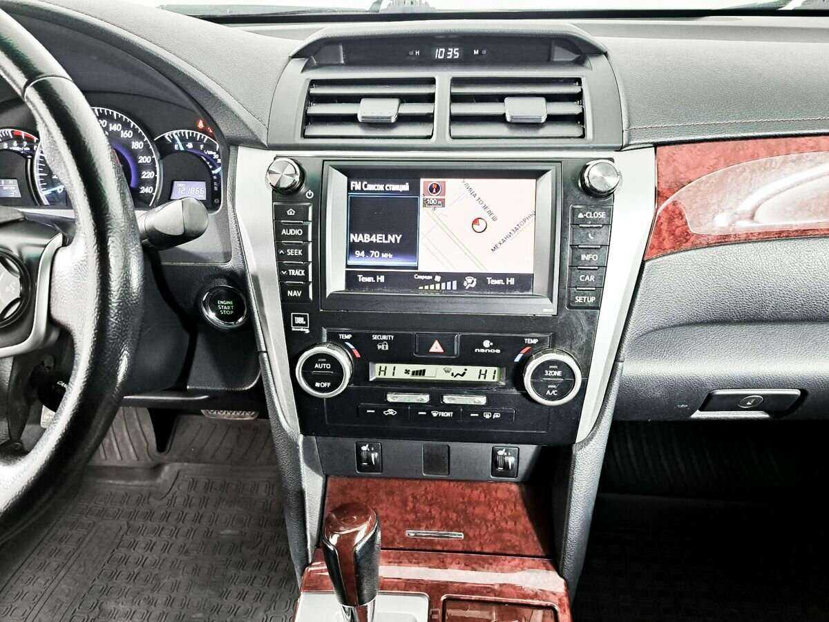 Toyota Camry с пробегом — 2014 год. Фото: #10