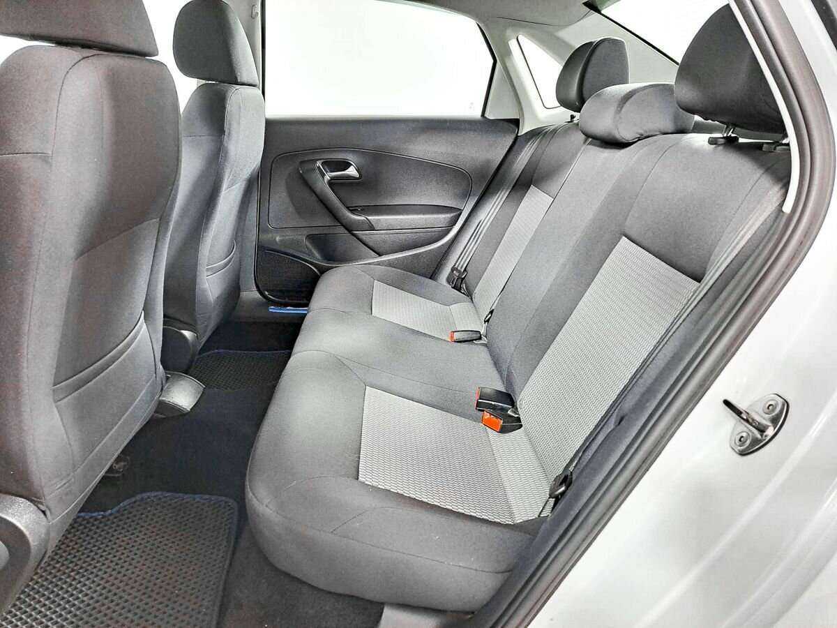 Volkswagen Polo с пробегом — 2014 год. Фото: #7