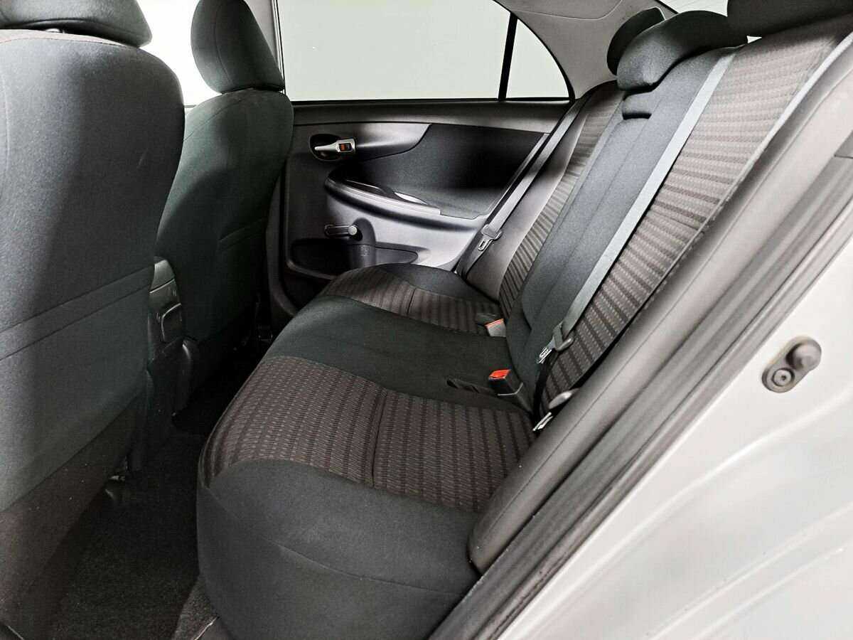 Toyota Corolla с пробегом — 2012 год. Фото: #8