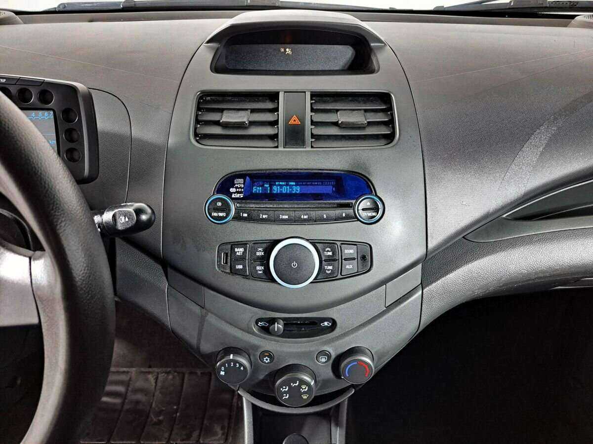 Chevrolet Spark с пробегом — 2013 год. Фото: #14