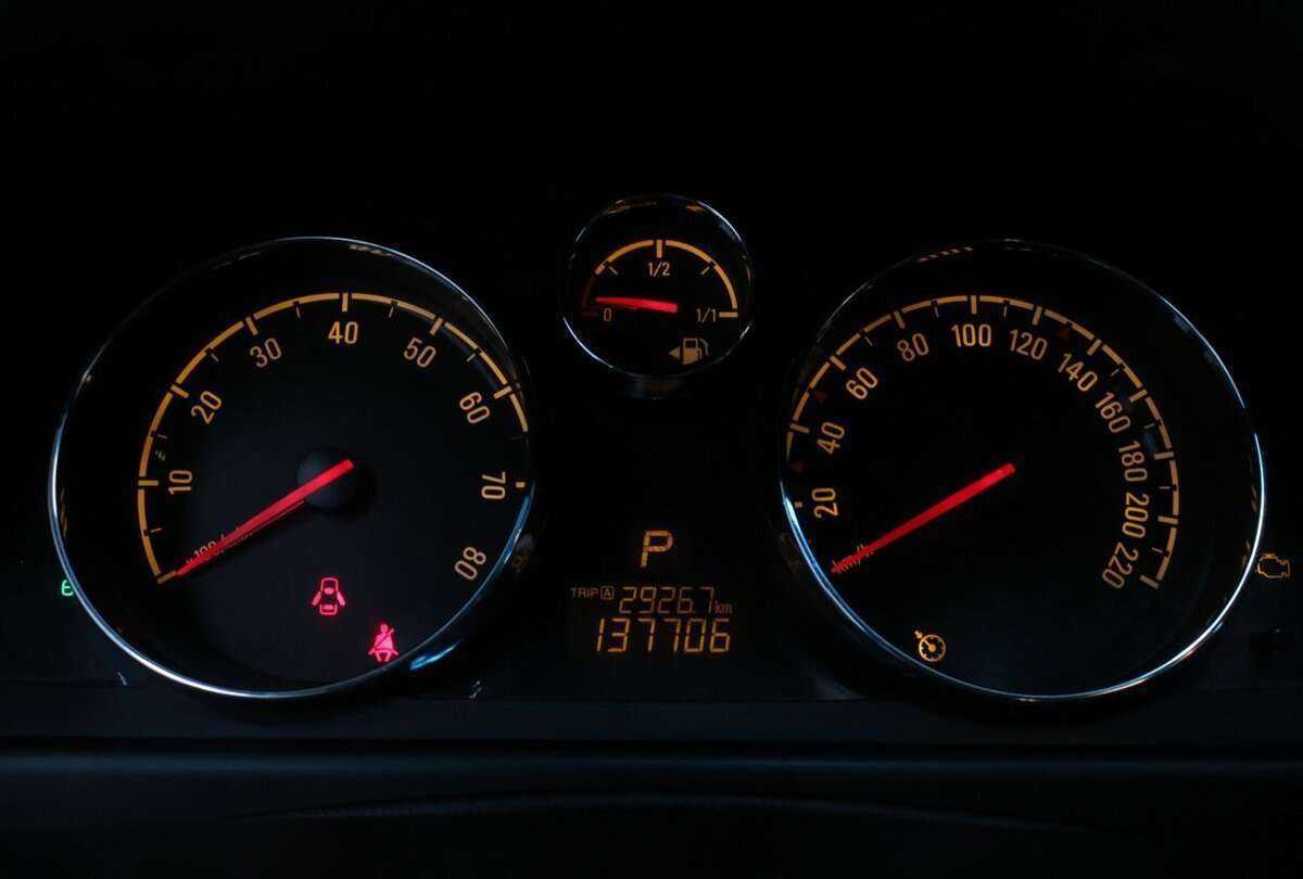 Opel Antara с пробегом — 2013 год. Фото: #8