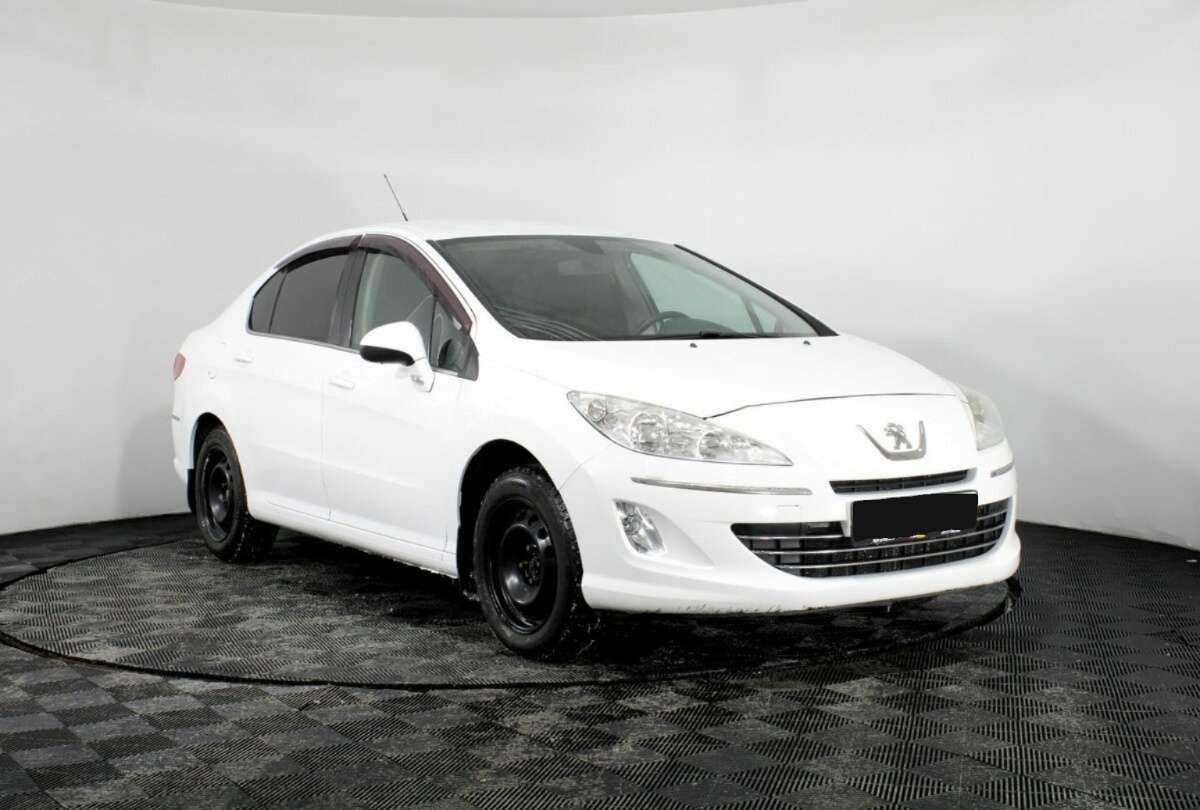 Peugeot 408 с пробегом — 2014 год. Фото: #2