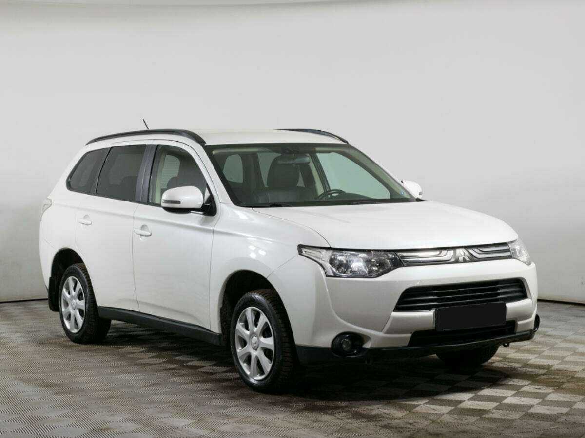 Mitsubishi Outlander с пробегом — 2013 год. Фото: #2