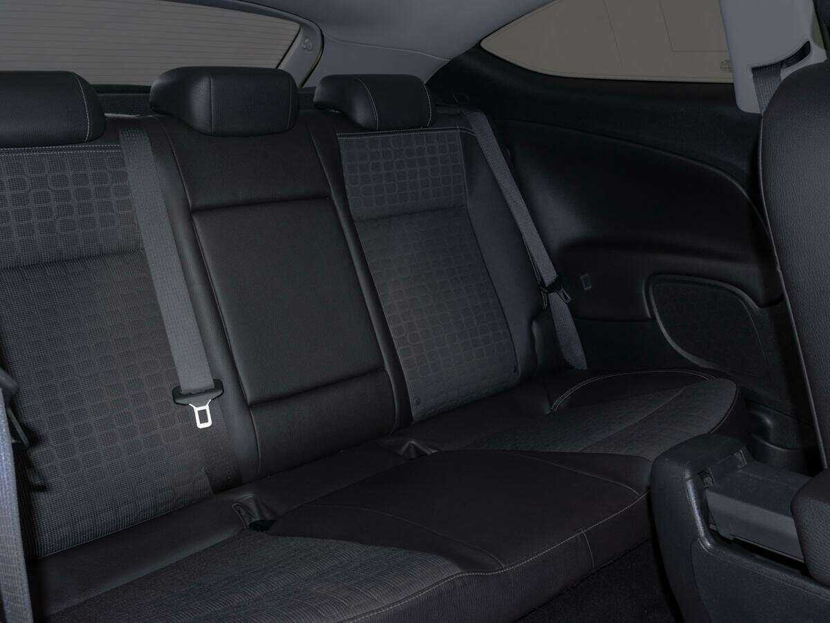 Opel Astra с пробегом — 2013 год. Фото: #11