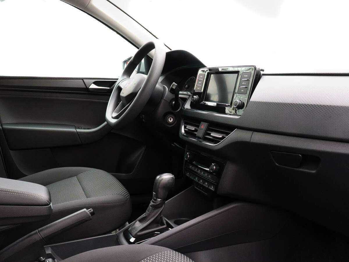 Volkswagen Polo с пробегом — 2020 год. Фото: #6