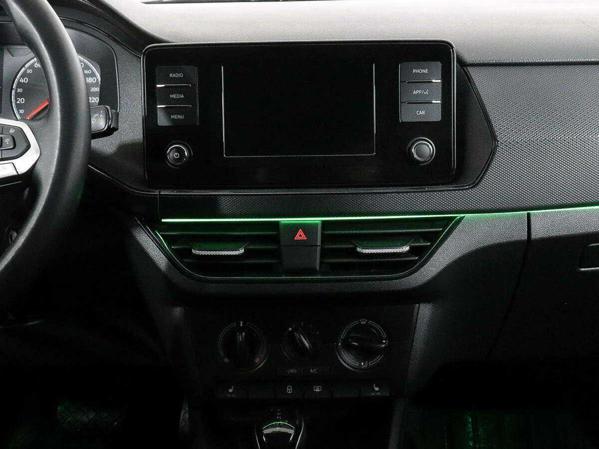 Volkswagen Polo с пробегом — 2021 год. Фото: #10