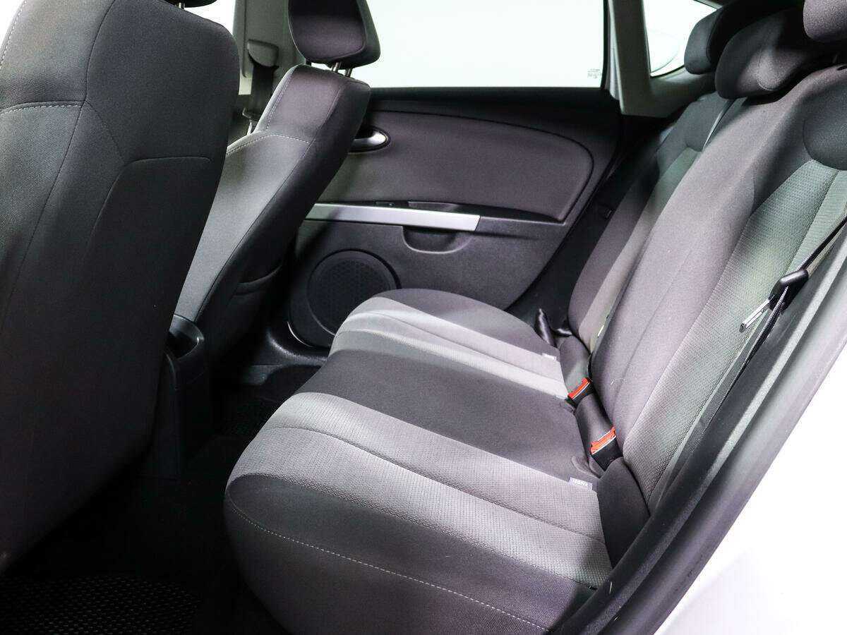 SEAT Leon с пробегом — 2012 год. Фото: #7