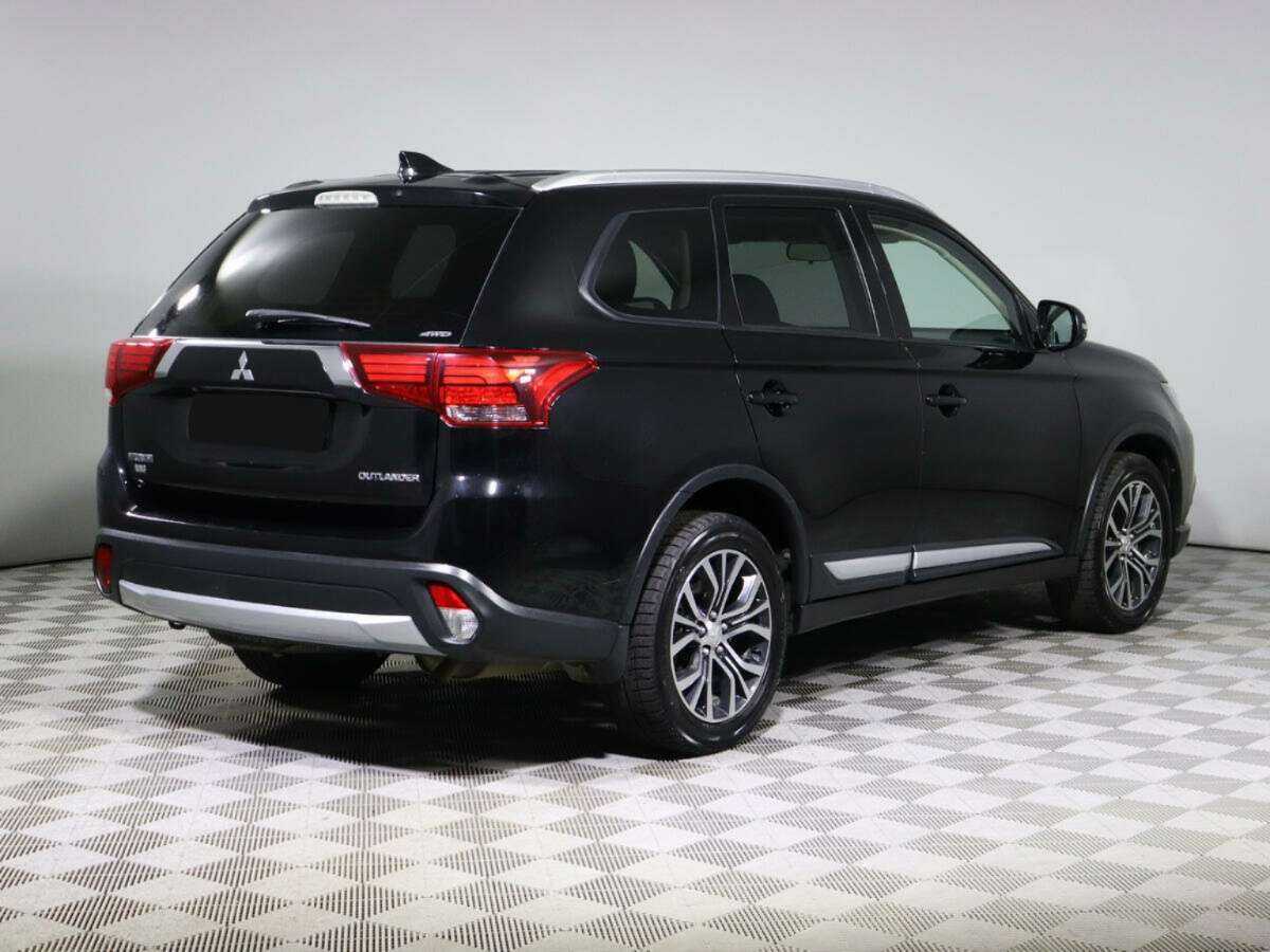 Mitsubishi Outlander с пробегом — 2018 год. Фото: #4