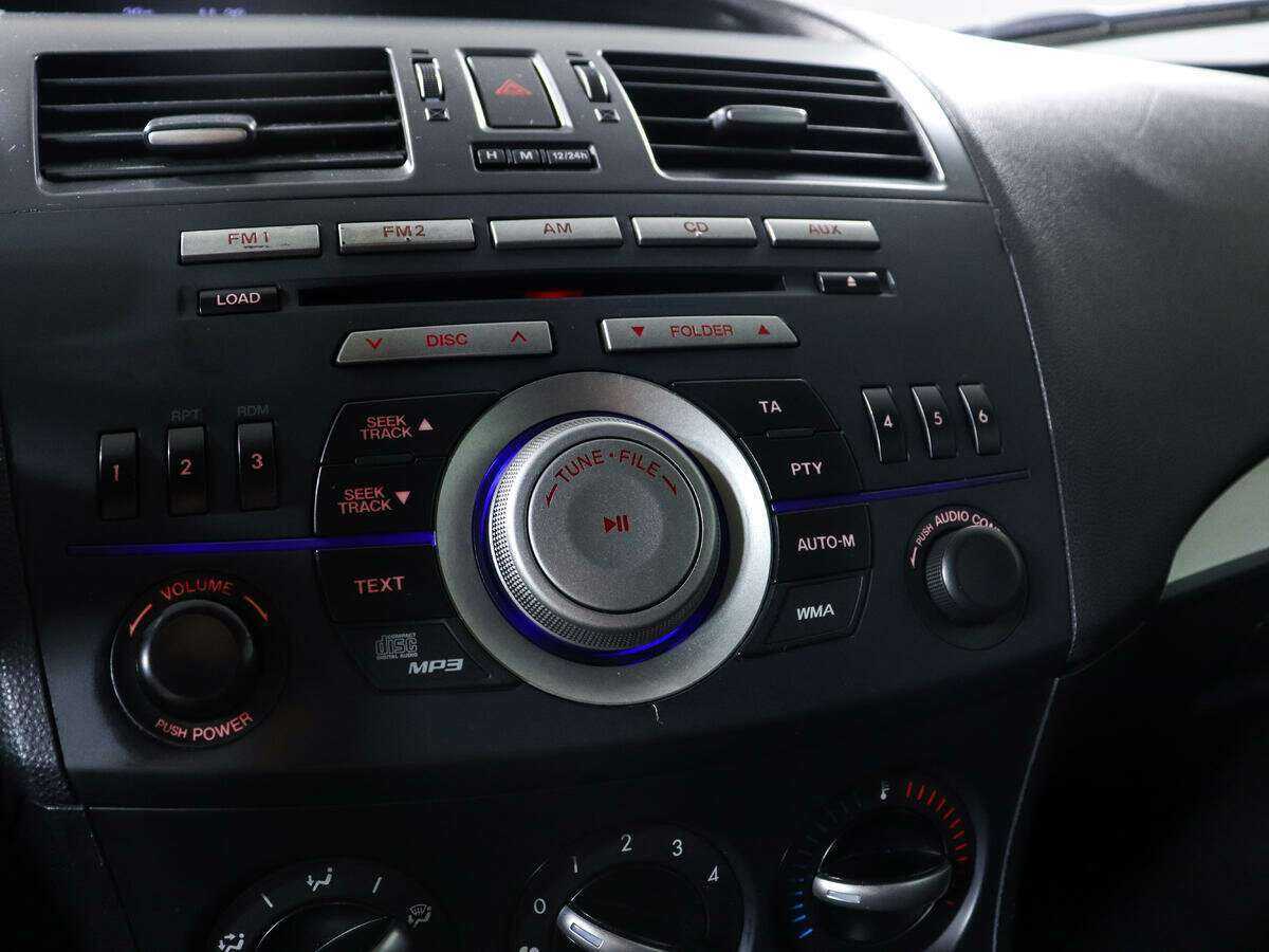 Mazda 3 с пробегом — 2012 год. Фото: #15