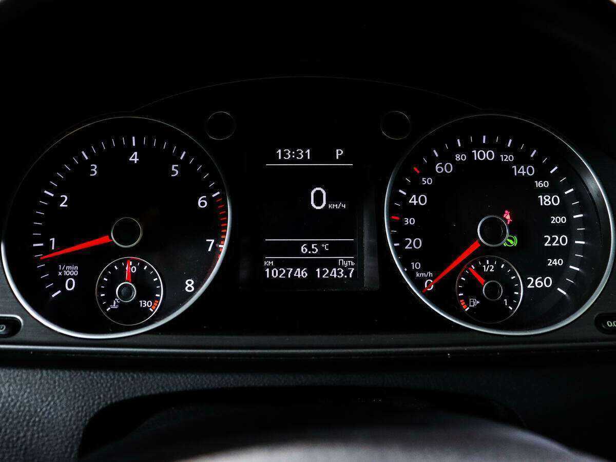 Volkswagen Passat с пробегом — 2014 год. Фото: #8