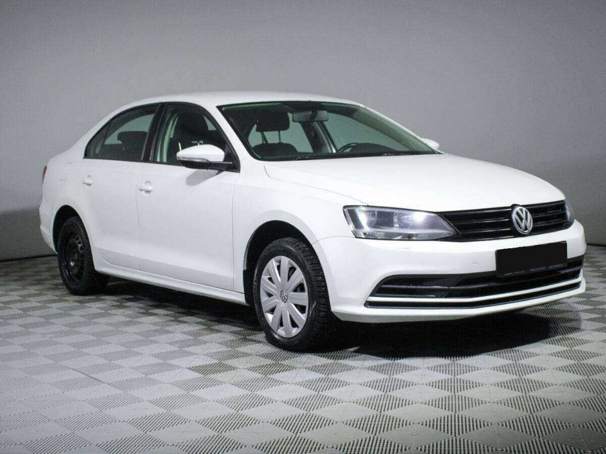 Volkswagen Jetta с пробегом — 2016 год. Фото: #2