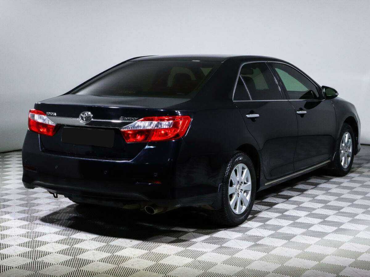 Toyota Camry с пробегом — 2012 год. Фото: #3
