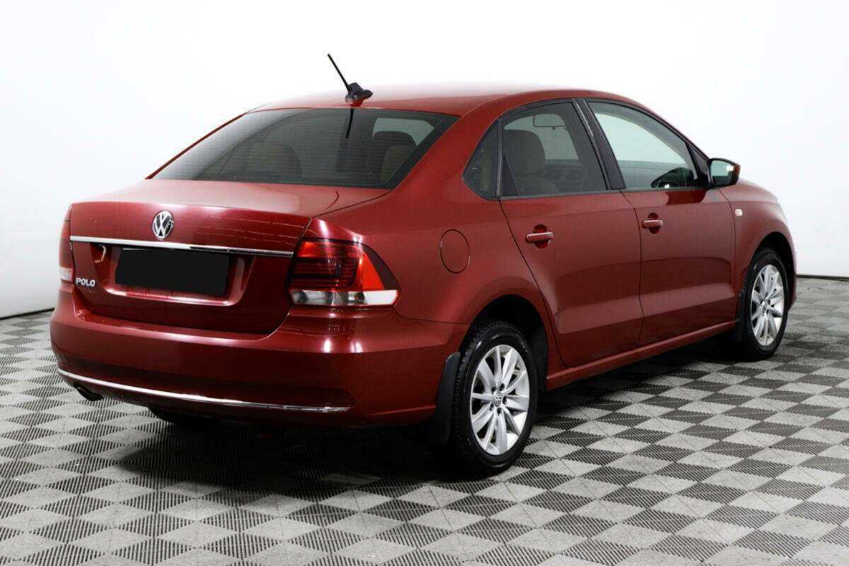 Volkswagen Polo с пробегом — 2018 год. Фото: #4