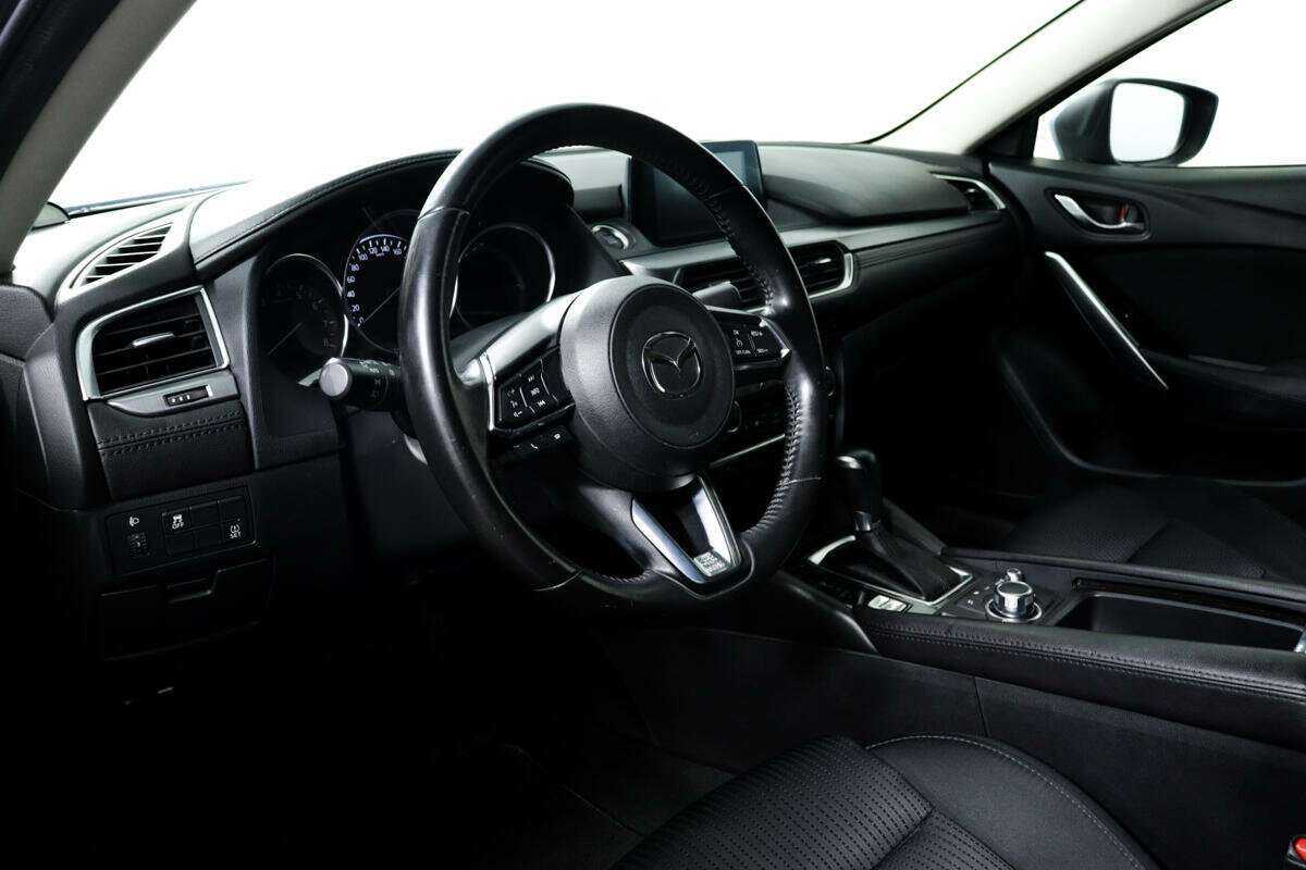 Mazda 6 с пробегом — 2017 год. Фото: #12