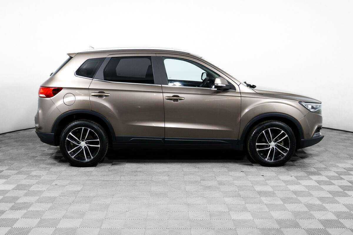 FAW Besturn X40 с пробегом — 2019 год. Фото: #3