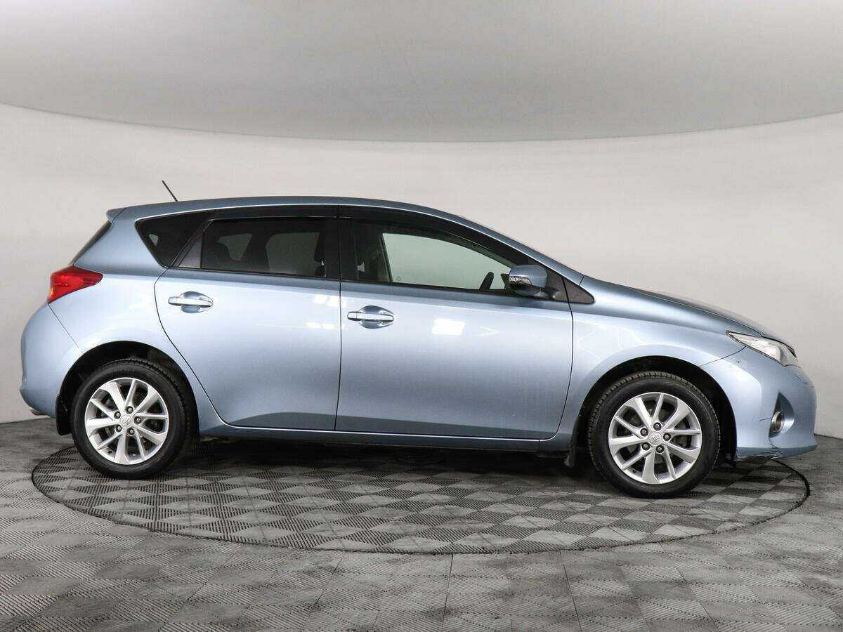 Toyota Auris с пробегом — 2013 год. Фото: #3
