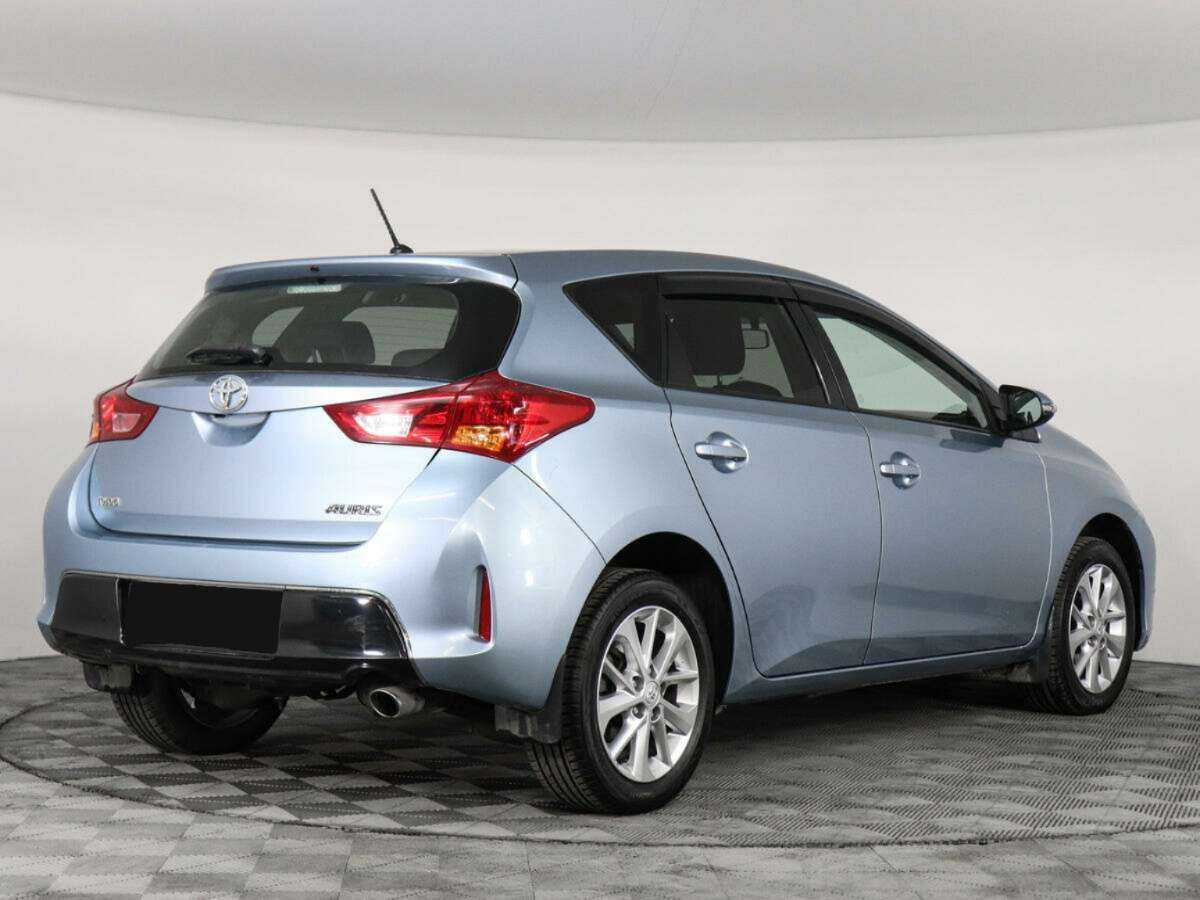 Toyota Auris с пробегом — 2013 год. Фото: #4