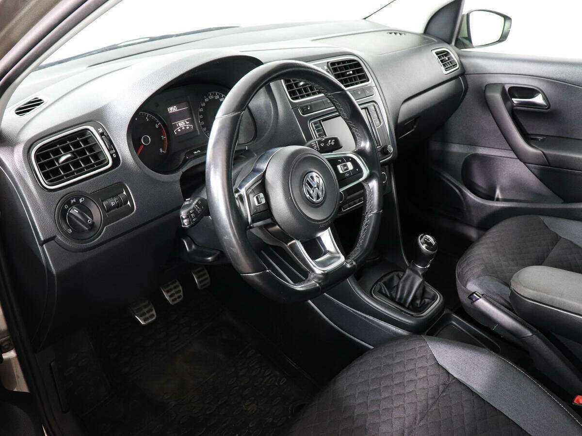 Volkswagen Polo с пробегом — 2018 год. Фото: #7